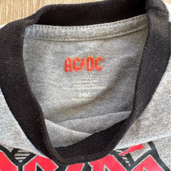 AC/DC brand baby tshirt - Picture 2 of 2